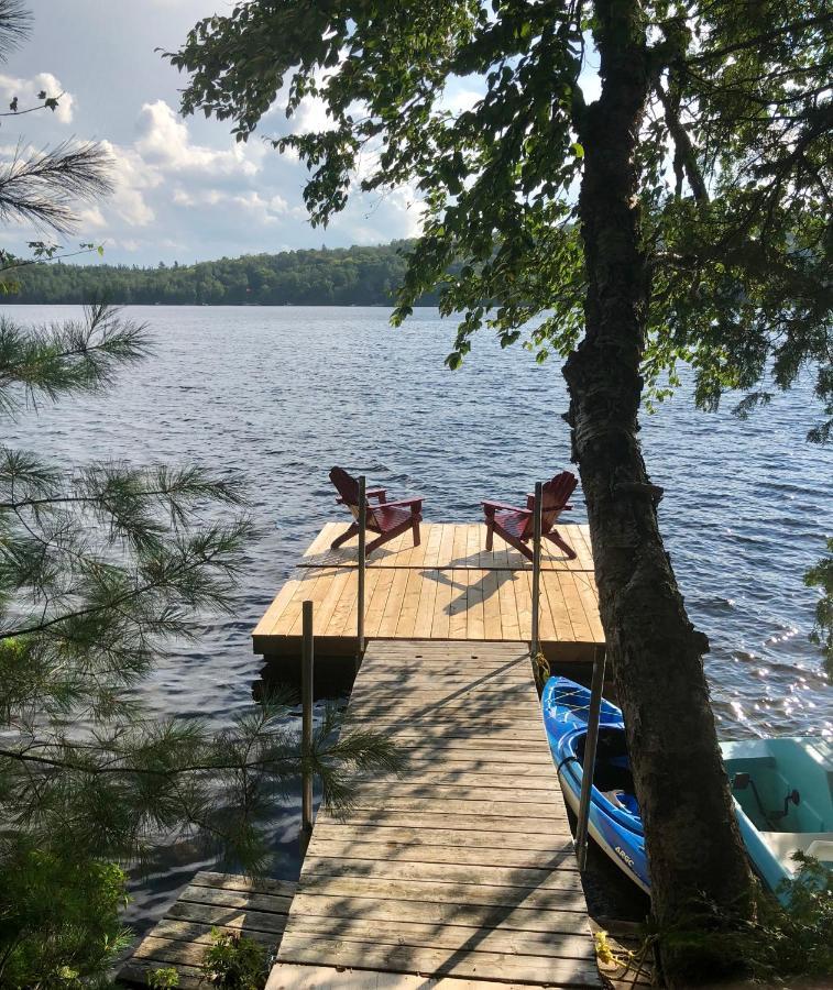Chalet "Ici Et Maintenant, Sur Le Lac" Sainte-Marguerite-du-Lac-Masson Экстерьер фото