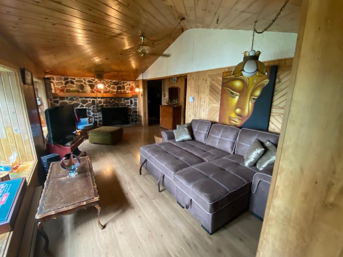 Chalet "Ici Et Maintenant, Sur Le Lac" Sainte-Marguerite-du-Lac-Masson Экстерьер фото